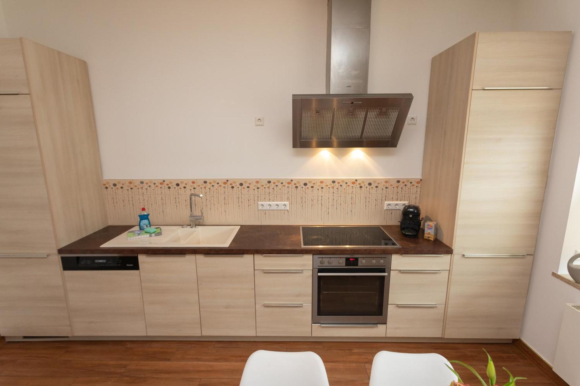 Stadthaus Mit 2 Schlafzimmern & Wohnzimmer Mit Kamin - Kostenloser Privat-Parkplatz Auf Dem Grundstueck Leipzig Luaran gambar